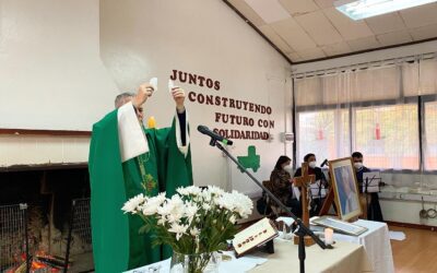 Agosto mes de la solidaridad: Obispo de Talca realizó misa en el Liceo Carlos González Cruchaga