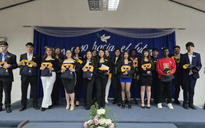 LICEO MONSEÑOR CARLOS GONZÁLEZ CRUCHAGA REALIZÓ CEREMONIA DE INVESTIDURA PARA ESTUDIANTES DE CARRERAS TÉCNICAS